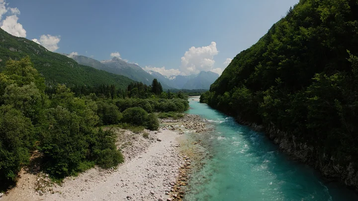 Río Soča cerca de Bovec