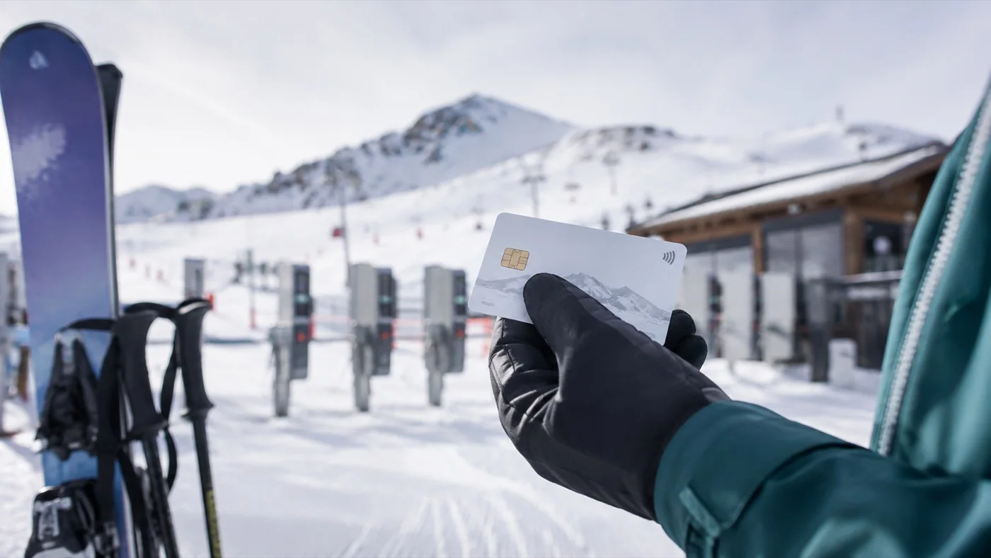 Forfait preparado para acceder a los remontes de Sierra Nevada